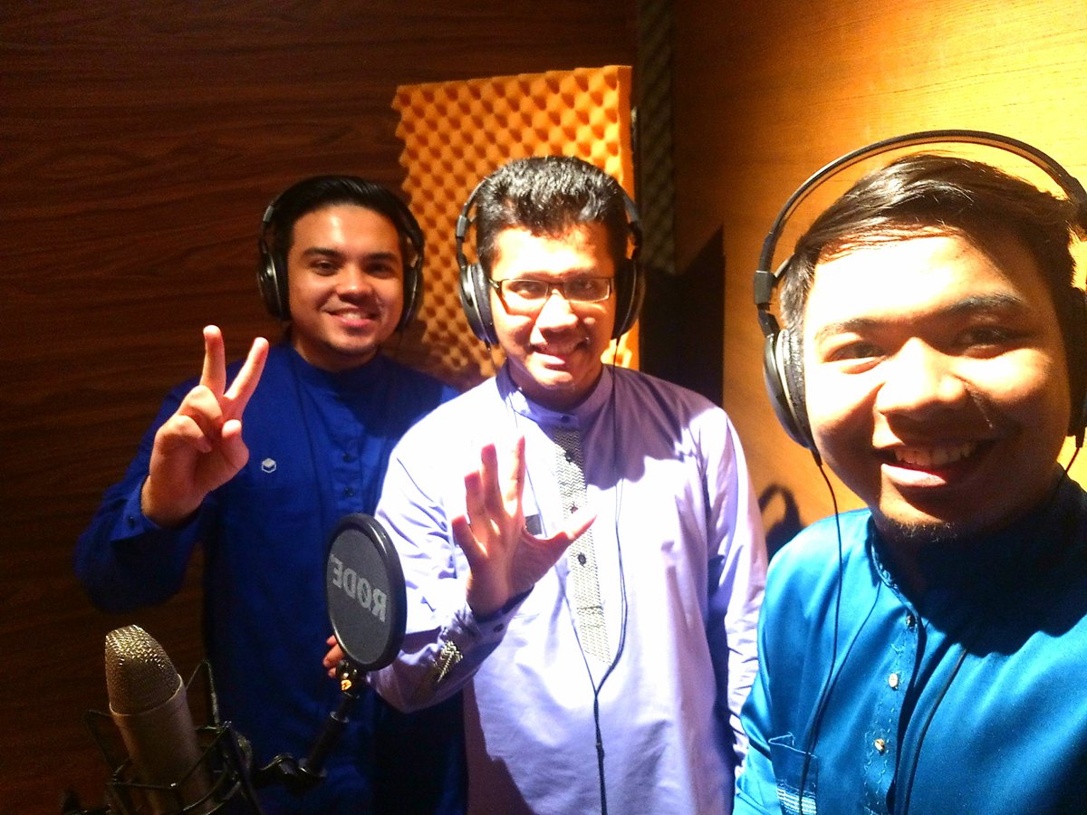 Shahril_SolVeet's tweet photo. Last night recording is awesome 😍
.
#Despacito #SampaiBila #Parody
#SolVeet #PuSufian
.
#SSR #TakeAction! https://t.co/zGL2luq6ak