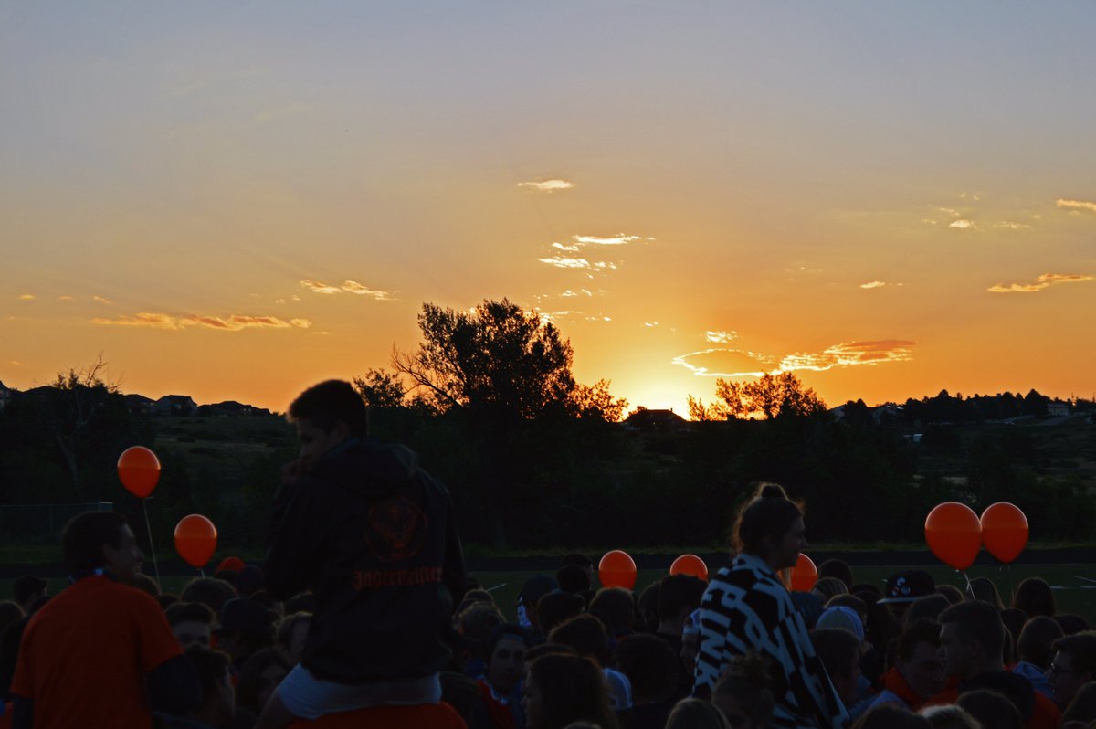 yourlegendnews's tweet photo. Senior Sunrise! Here are some pictures we took. 😁 https://t.co/Cq4sNNxxWx