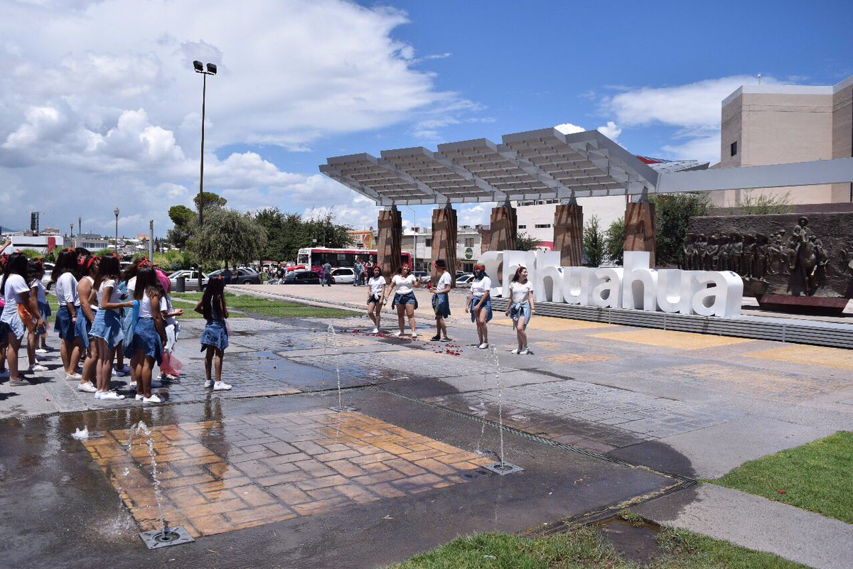 sonymusicmexico's tweet image. Chihuahua!!! Que se sienta el Coder Power con @cd9 y @exachihuahua 💪🏻💪🏻💪🏻💪🏻