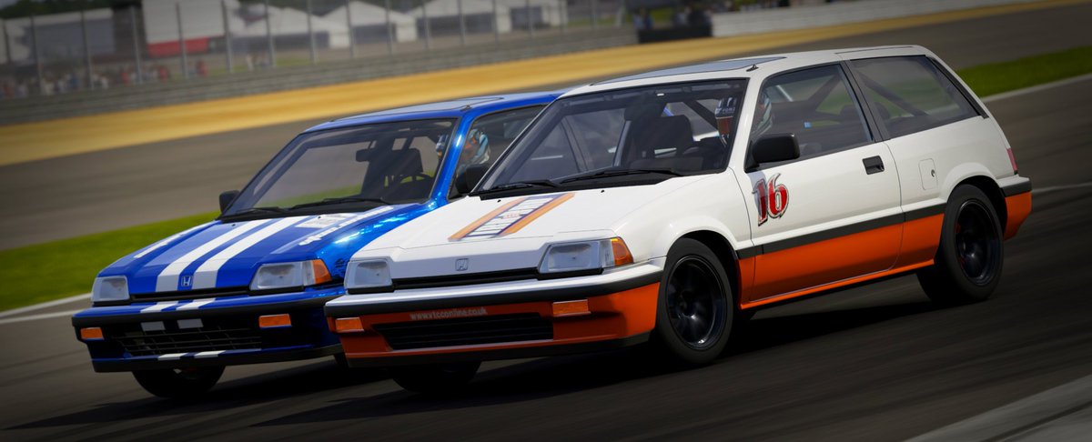 VTCC_online's tweet photo. A few shots from the penultimate round of the Halfords Cup at Silverstone International https://t.co/YrM9AqnETh