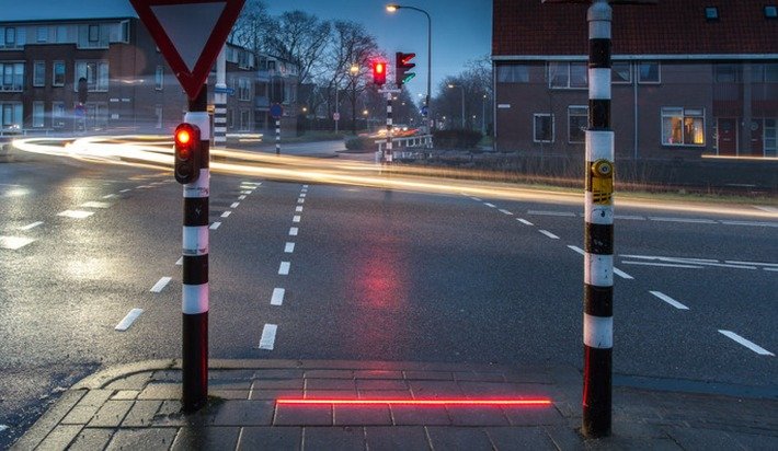 CMollRealtor's tweet photo. Who hasn't used a smartphone while walking? One Dutch town is making pedestrian sa... https://t.co/O6rIBJVsJl https://t.co/4ztkPNh6fV