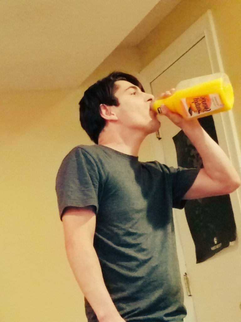 RedKitten23's tweet image. Such class, much sass