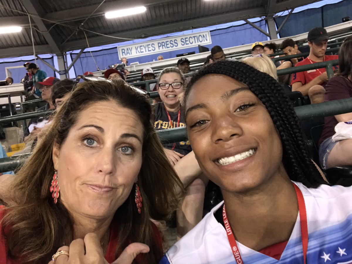 Julie Foudy On Twitter So Love That Got Time W Mo Ne Davis At Littleleague World Series She Needs A 3rd Star On That Jersey