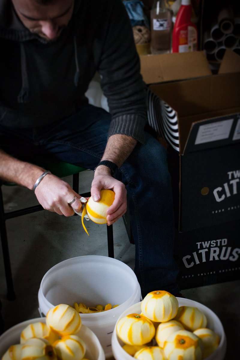ElementalDistil's tweet photo. Definition of handmade
Hand picked, peeled, skinned, depithed, segmented & dehydrated in house.
#HandMade #NZBitters #ElementalDistillers https://t.co/rwC54TsuFP