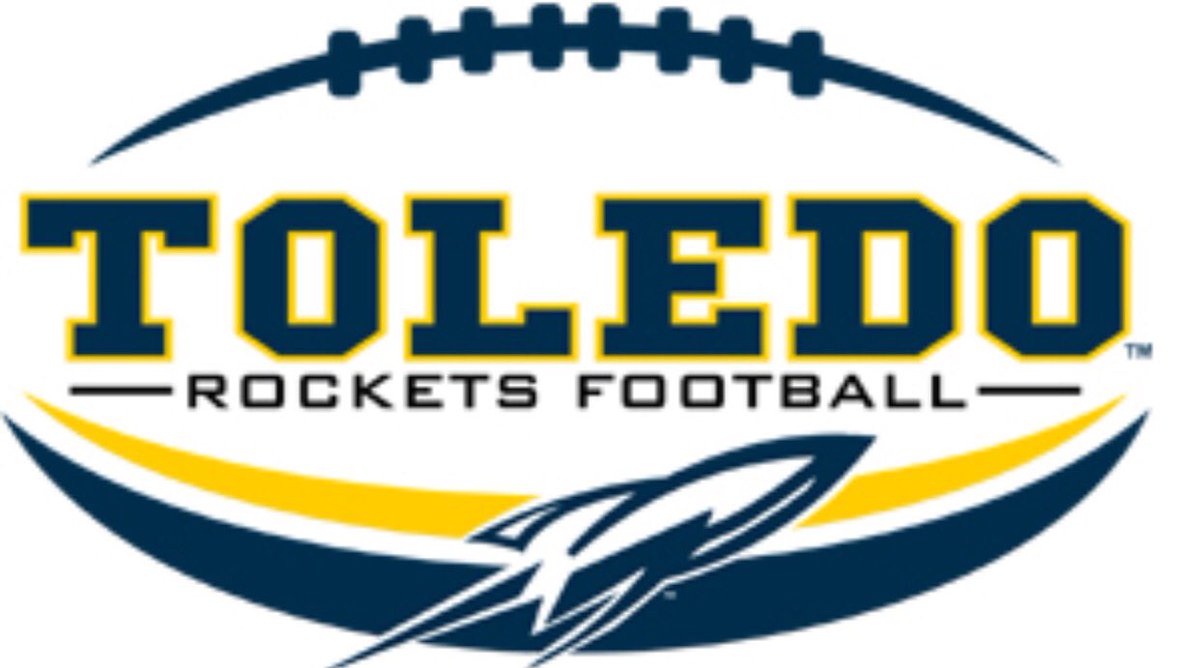 Coach_JBivens's tweet photo. Very blessed and excited to receive my 1st division 1 full ride from the University of Toledo🏈#gorockets https://t.co/p1LMlEzrsu