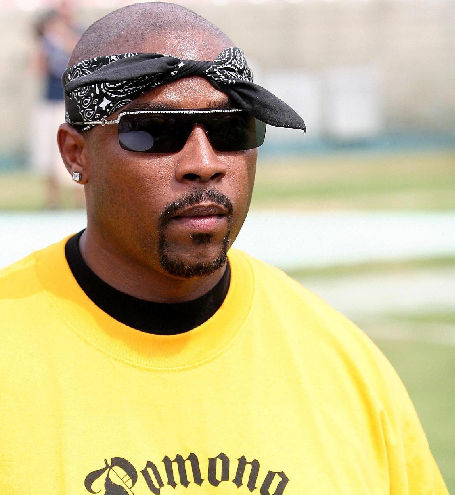Happy birthday Nate Dogg.. king of hooks.. 