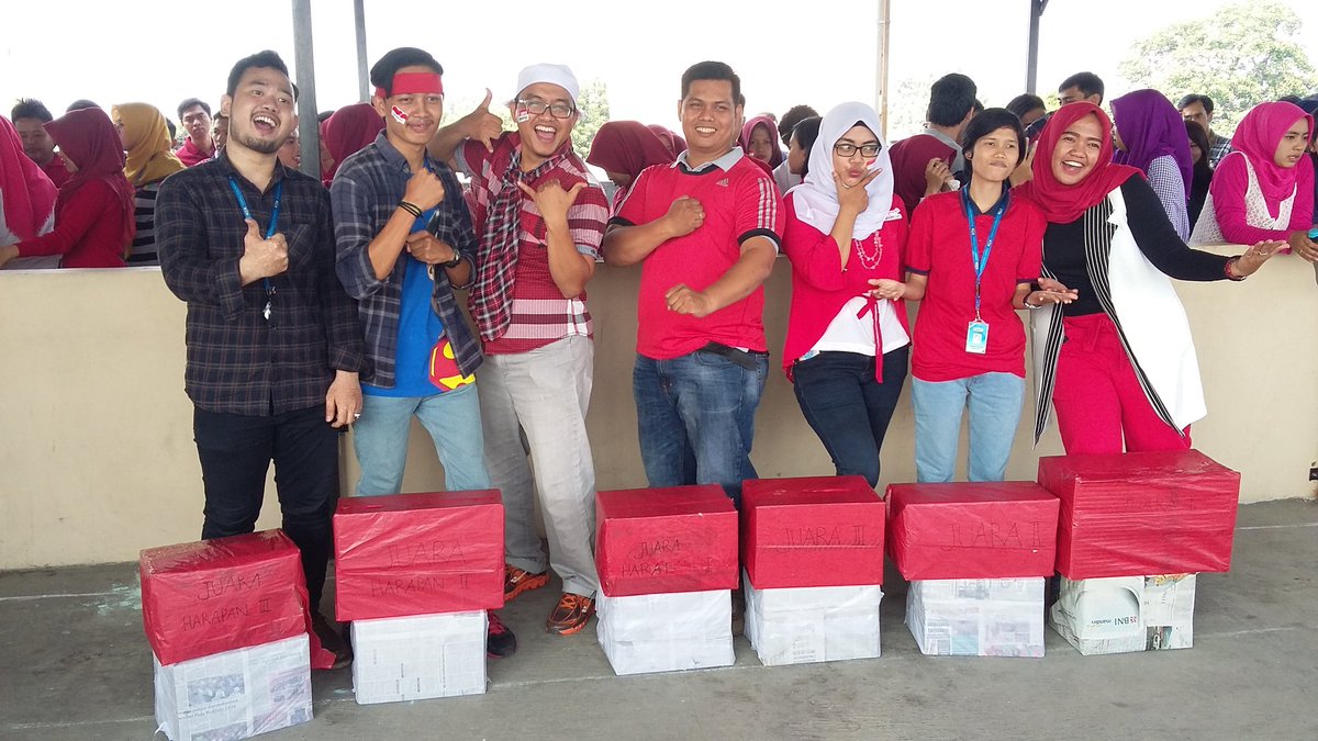 BAF_CallCenter's tweet photo. Selamat pagi, ini kemerian lomba untuk meperingati hari kemerdekaan #bafbisa #ceria #17agustus17 https://t.co/by3Ro6RA7d