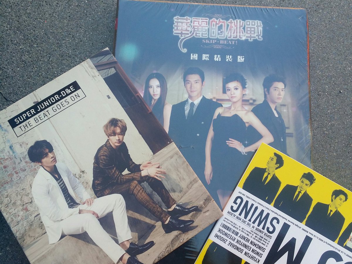 PiggyNagi's tweet photo. Won these on @sjworld raffle. #KCONLA2017 #ELFGathering #SJWORLD I am using all the luck I had for the whole millenium. https://t.co/cIkYENblw0