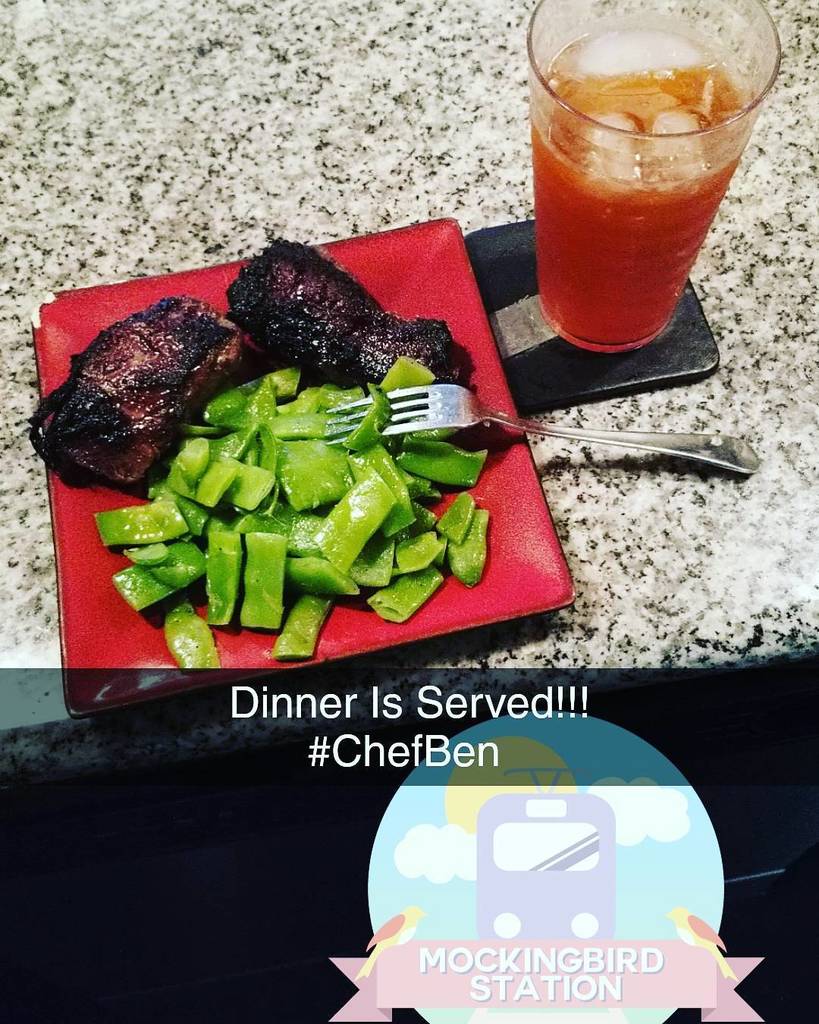 BenBallardTX's tweet photo. #Dinner is served! #Dallas #ManWhoCooks https://t.co/BydyhscVYW https://t.co/RnMwXecYBq