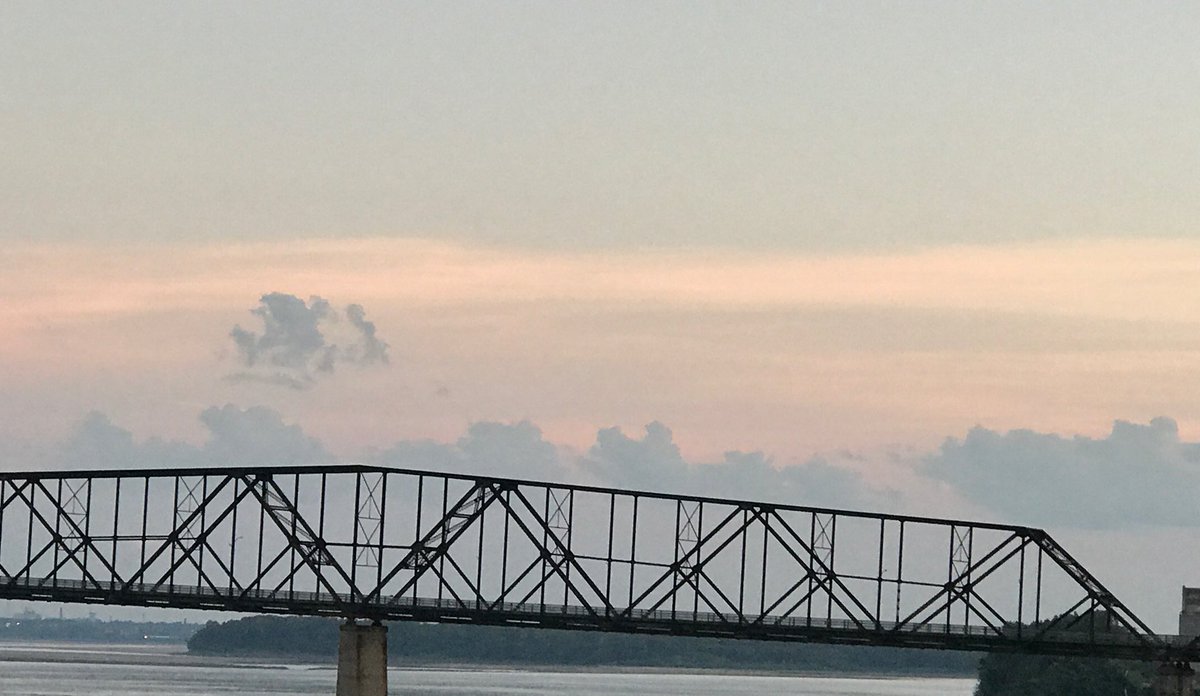 McRoadTripperz's tweet photo. Got some nice pictures of the Chain of Rocks Bridge as we crossed the Mississippi River into Saint Louis. #route66 #hellomissouri https://t.co/SGxECC4oRA