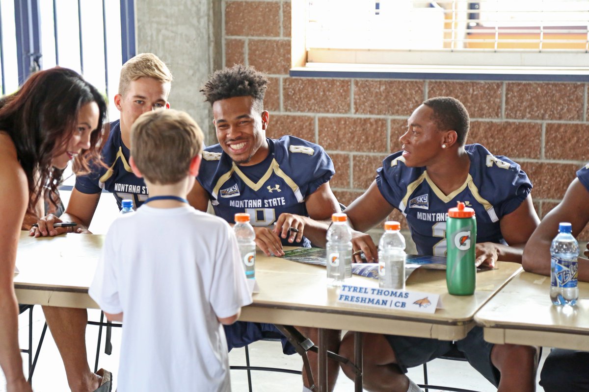 MSUBobcatsFB's tweet photo. Shout out to all the Bobcat Fans that came out for Family Fun Day!! Thank you for all your support! #GoCatsGo https://t.co/qt2SiiBp5W