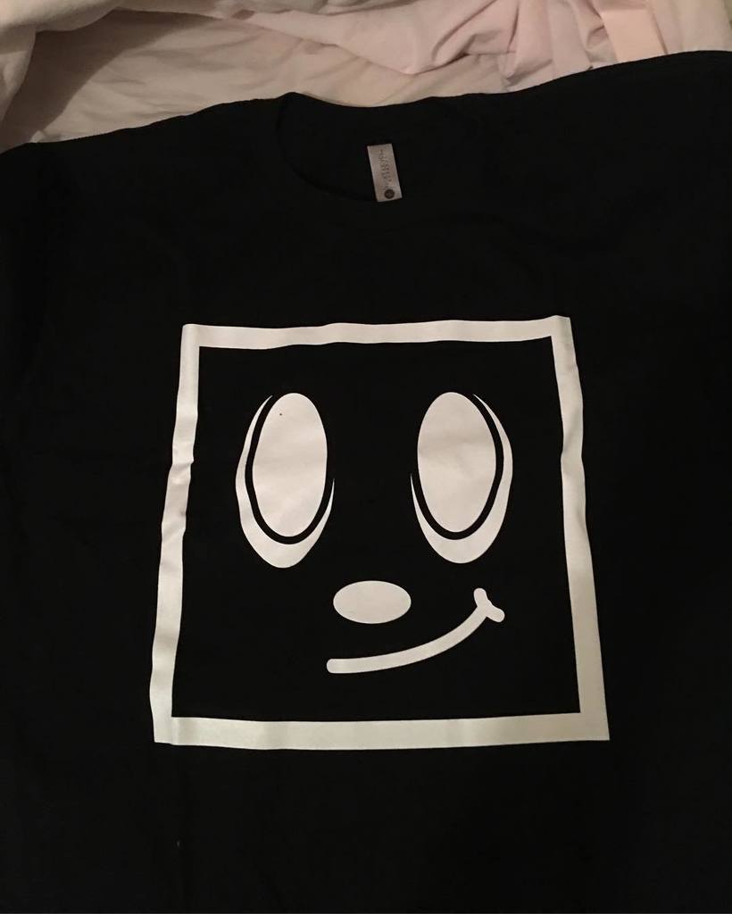Markibaes3's tweet photo. Look what I got today😭I just got home from work and this was laying on my bed💕 
#markiplier #markimoo #markfischba… https://t.co/lb6fH0TM09 https://t.co/eyt5Hn02qt
