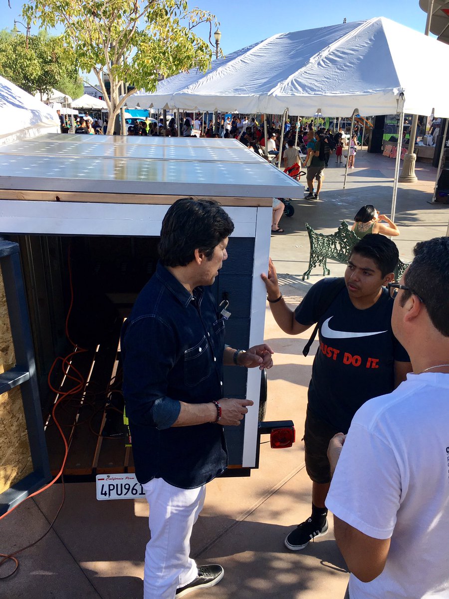 kdeleon's tweet photo. California is leading the way toward a 100% clean energy future. #EastsideSol is making this a community effort. @EastSol #SB100 https://t.co/GsIOdKYe0D