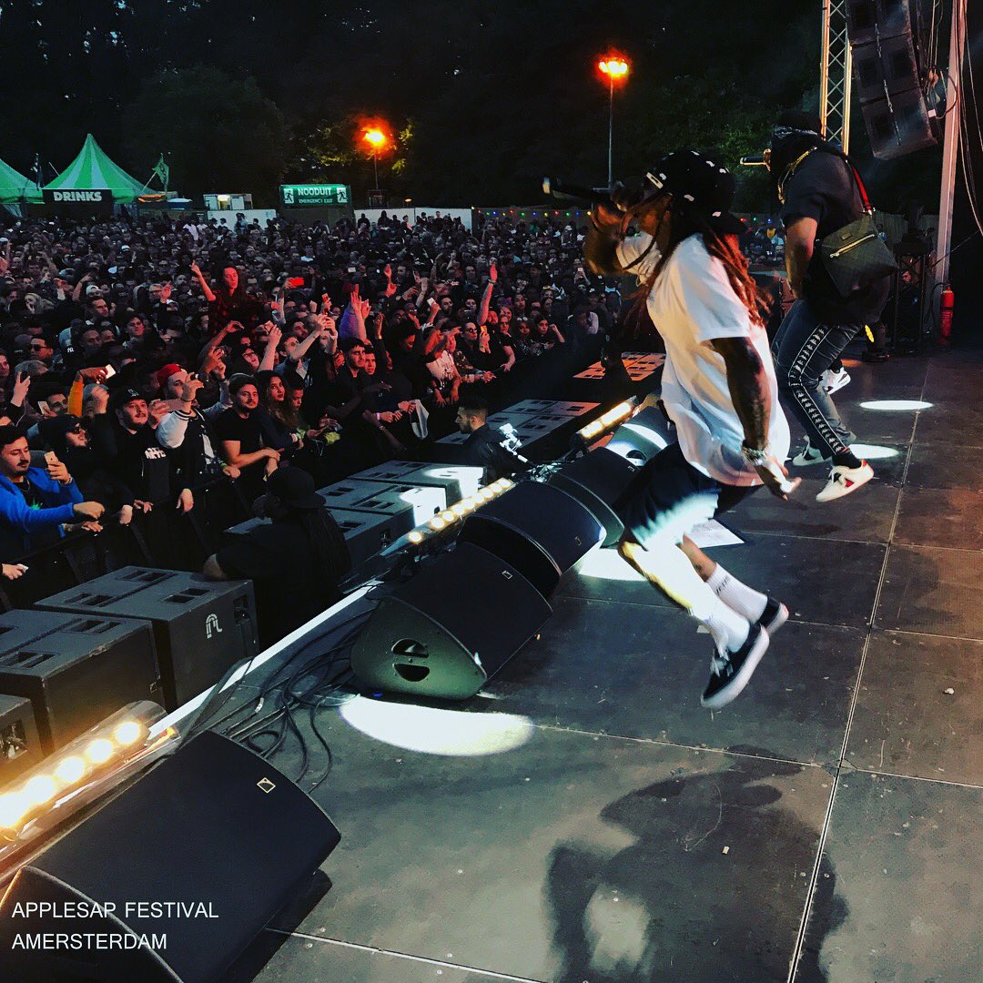 DmaniEnt's tweet photo. @liltunechi invades Europe on the WORLD WIDE WEEZY TOUR @mackmaine4president @imguddagudda @hood2go #DMANI #WERUNSHOWS https://t.co/6sdgEvASa6