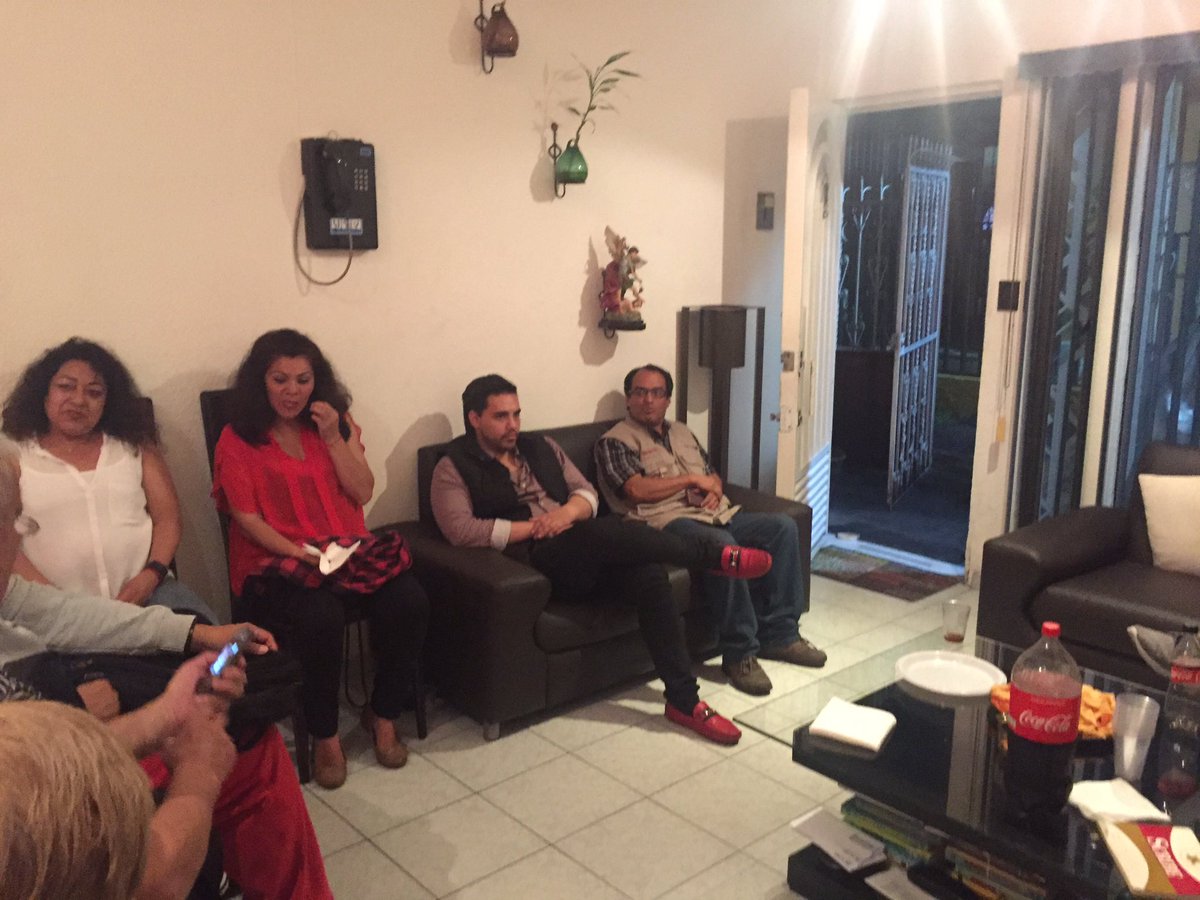 AtristainRene's tweet photo. Palabras abiertas, ACCIONES CERRADAS 
#AValeLeVale los vecinos de Sta Fe IMSS hoy nos plantó Valentina Batres @lopezobrador_ @LaydaSansores https://t.co/hfcJz5WZyF