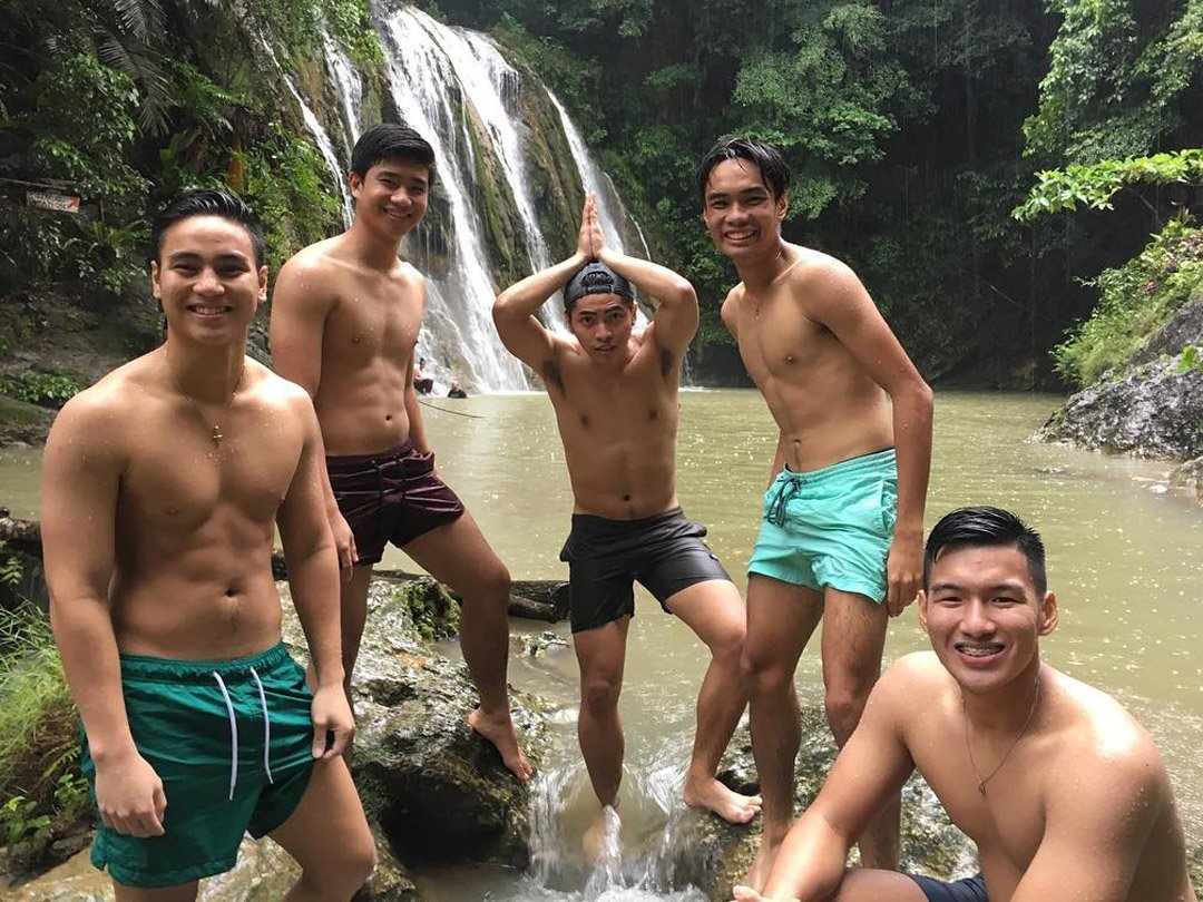 dailyhotdudes's tweet photo. Footballers. UPMFT. Choose 1. https://t.co/4pSgH3JPk1