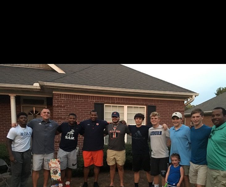 ReginaldLSmith's tweet photo. Great way to end Fall Camp. Linebacker's Supper at the Goolsby's. Brickbybrick. https://t.co/Lm2V6ws5Iz