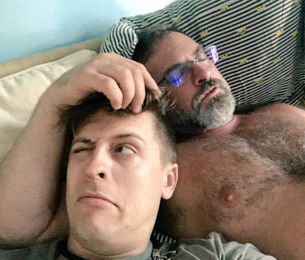 PupAmp's tweet photo. Let's relax, he said. 15 minutes, he said... https://t.co/PMkcP5q3jU