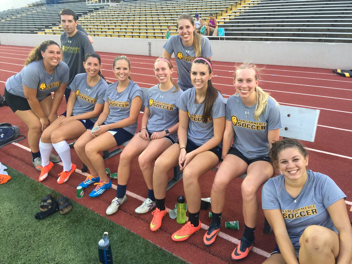 jsackfield's tweet photo. .@Lion_WSOC alumni in town.  Always great to see them.  Thank you for blazing the trail. A Best In Class group. #ONE https://t.co/wODm1elmWx
