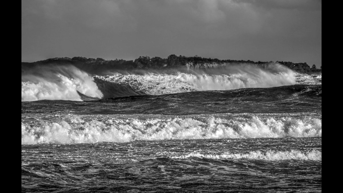 Neildigiscoping's tweet photo. Strong surf tuning in Sydney for two days https://t.co/e2fGl3xYB8