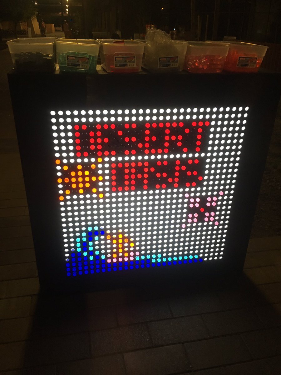allietrigs's tweet photo. There was a giant LiteBrite at an event at work tonight and I made this cool thing #asuhousing https://t.co/Lc68tMUzsq