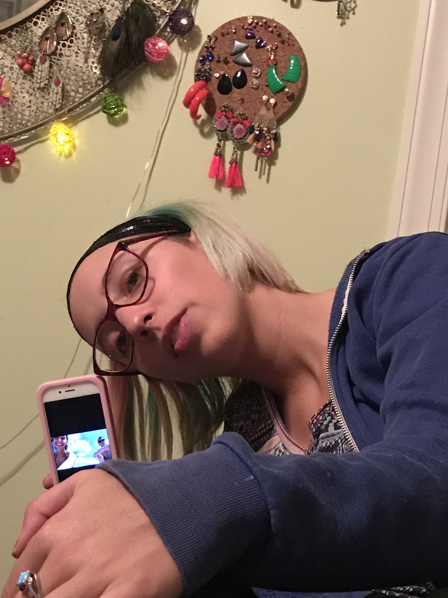SpunkyDinosaurr's tweet photo. "I want you to post something of me" @jackiesaddic https://t.co/9KwoAhrCcf