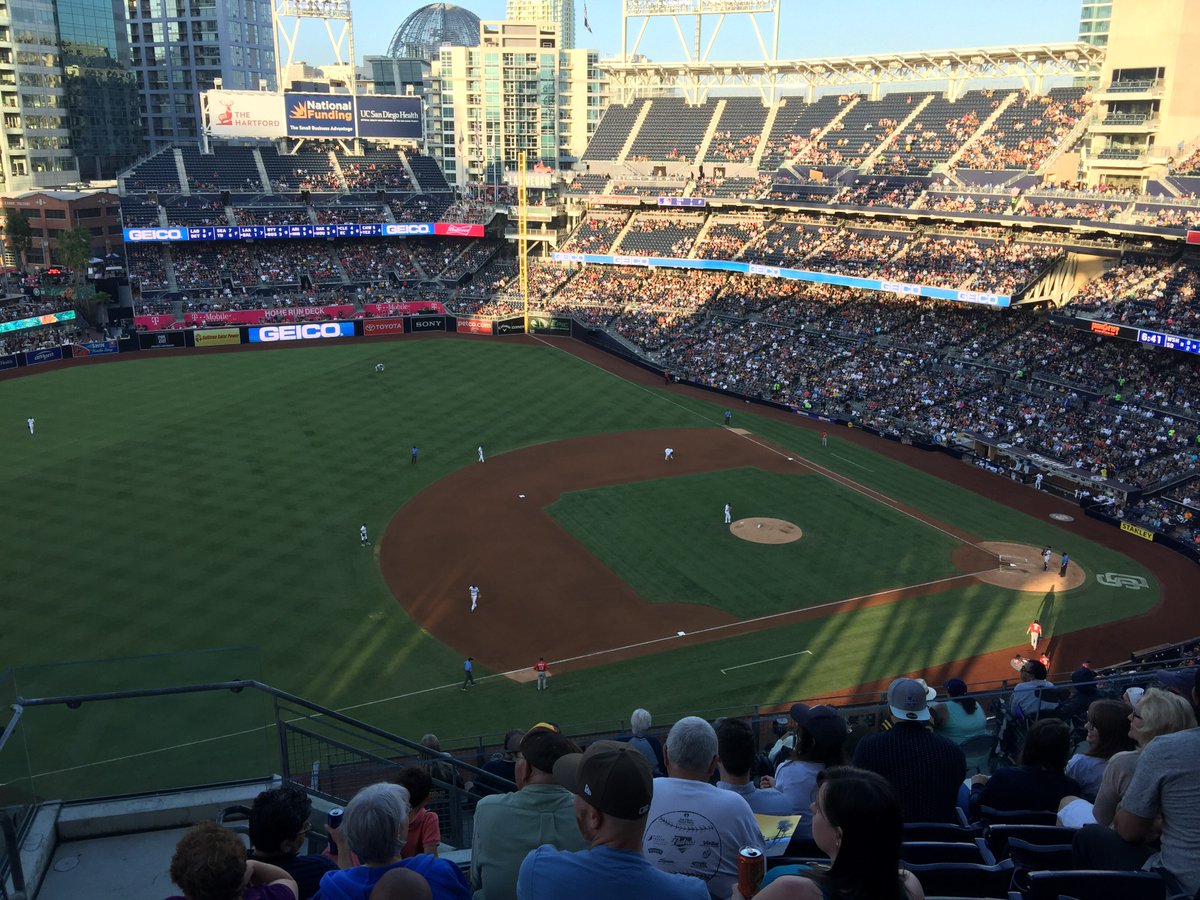 propipper's tweet image. Watching @Padres  With The Section 316 Fans #SDinHD