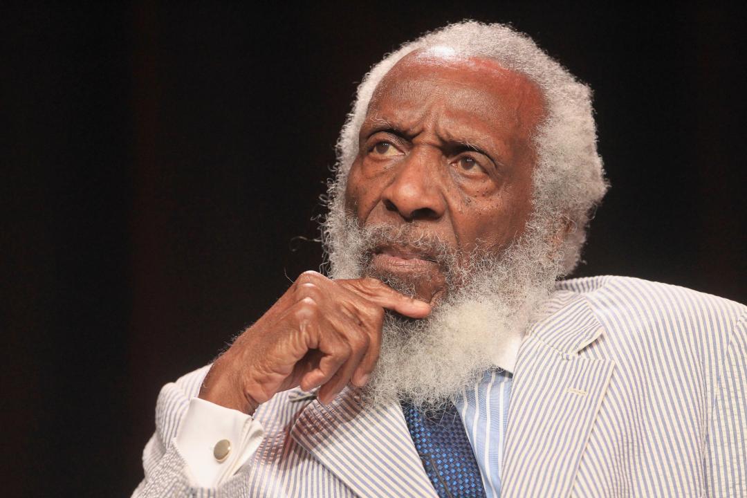 RickeySmiley's tweet image. The incredible #DickGregory has passed away: bit.ly/2v8NxOg Rest in peace to a beloved activist.