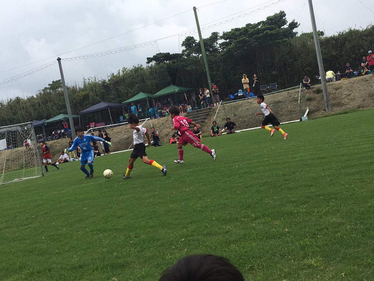 Kazu Soccer Club U11 千葉合宿 フットサル 予選 Kazu A ミナトsc 1 1 Fc504 3 2 Kazu B Fcやちまた 1 2 光風台fc 5 1 何とか共に1位通過で予選を通過しました 最終日みんな頑張ろう 黒潮サッカーフェステバル T Co Gfac0l215a