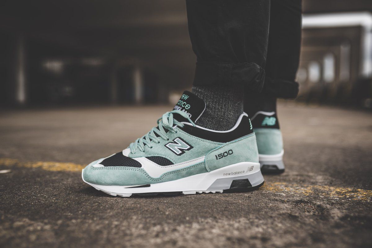 KicksUnderCost's tweet photo. US retail $210, the Made in UK New Balance 1500 is on sale for $99!

Link: https://t.co/iCzyLoCJxL https://t.co/PH4YdTwlai