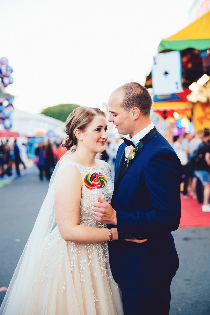 AnnaOsetroff's tweet image. Lollipop Lollipop! #Ekka #Wedding fun! #Brisbane #Bride #Lollipop #annaosetroff