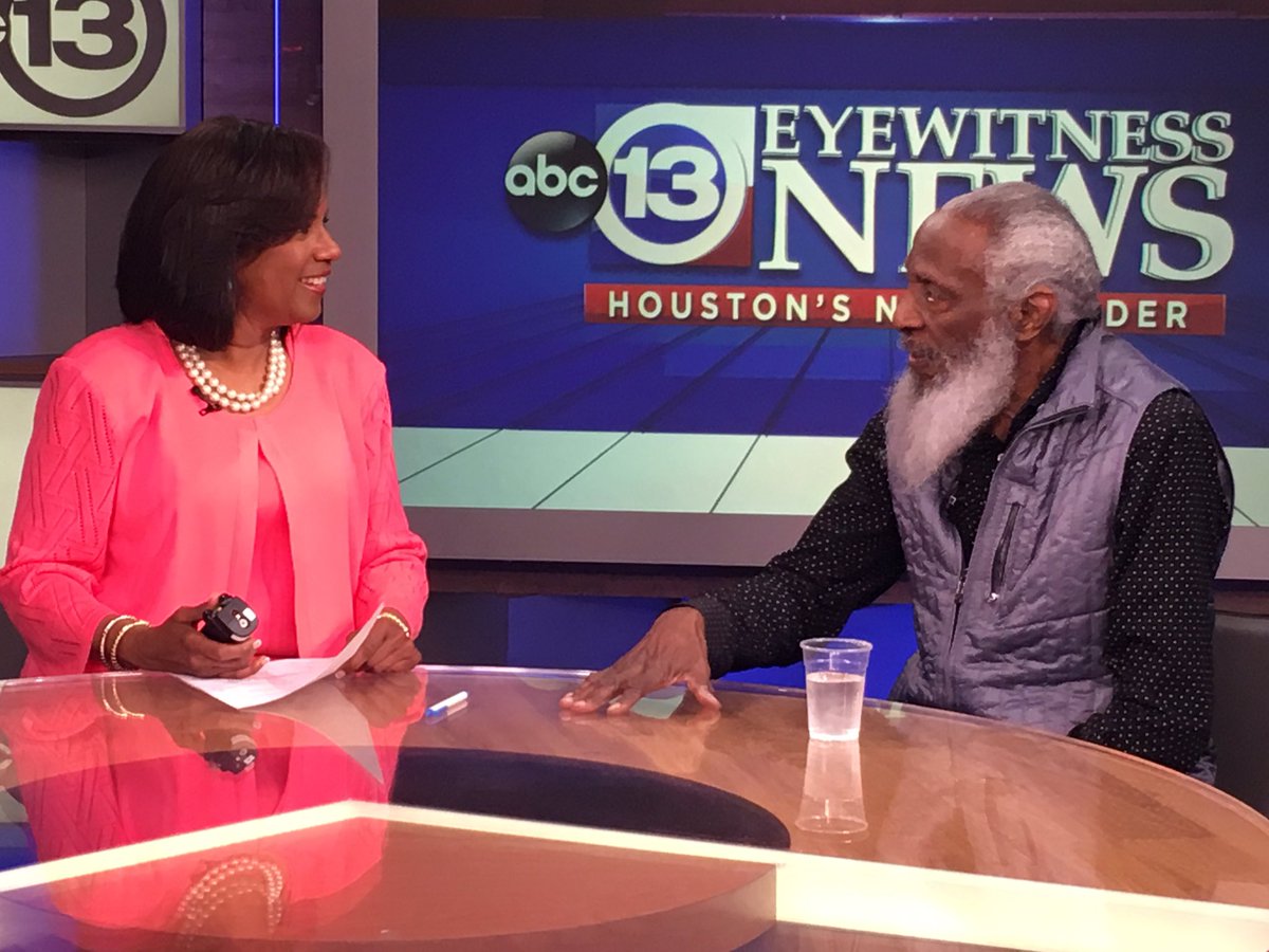 MelanieLawson13's tweet photo. So sad to hear of passing of @IAmDickGregory. We were thrilled when he visited@abc13houston in Feb. He left #LegacyOfTruth #ComicIcon https://t.co/XnJhonoPak