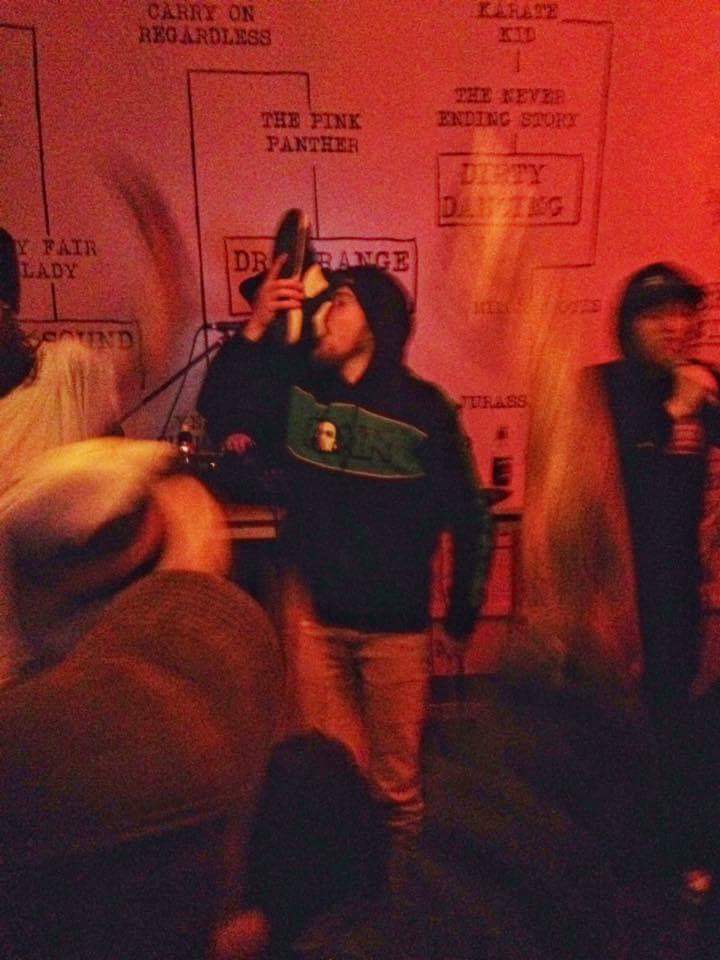 Toxinonthebeat's tweet photo. Subscribe to my youtube!
https://t.co/AIZpBsHpqd

+ a few photos from bars in bars gathering all the footage and stuff together now

#hiphop https://t.co/RPFX6oEQO4