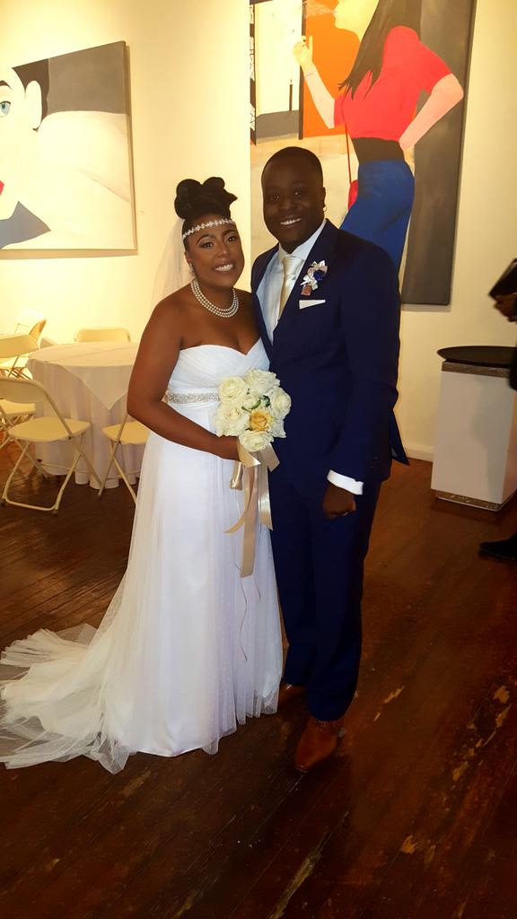 randall_gallery's tweet image. Congratulations Denise &amp;amp; Rodney! We wish you all the best.  #BattsPartyOfTwo #RandallGalleryStl  #Wedding #BeautifulBride