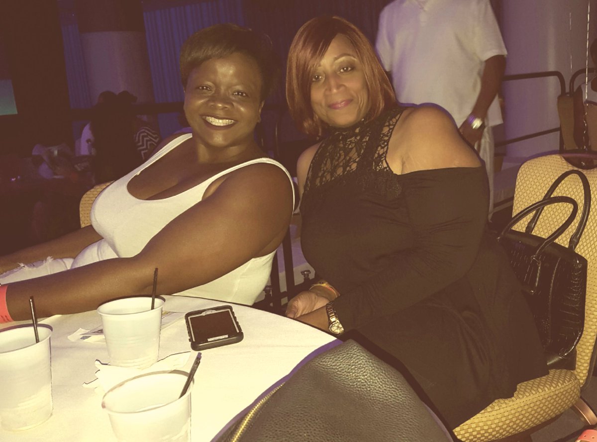 DaDarkFantasy's tweet photo. @OldSchoolSAT HBD NESE #LEO4LIFE #OSSBday https://t.co/NwPyvl4A2g
