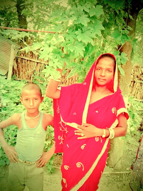 mrkrishnamehta's tweet photo. my bro with my mom https://t.co/QmOszGQQTP