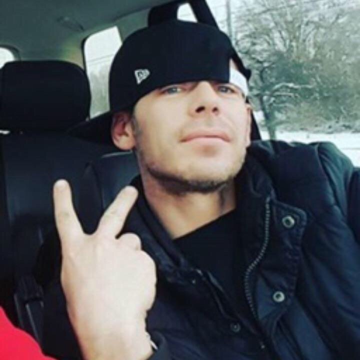 #FeatureMe stay lit ty#Liveme World*star K.o.D: liveme.com/media/liveshor…