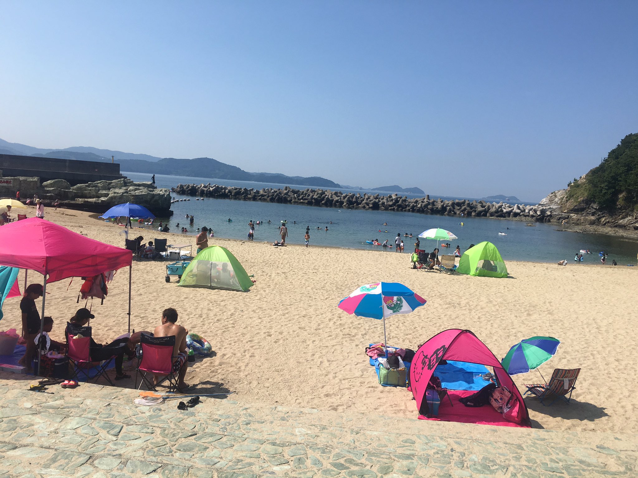 バーベキュー野郎 Ar Twitter こんにちは 暑い日が続きますねー こんな日は やっぱり海でバーベキュー 今回は 和歌山 県 浪早ビーチ にてバーベキューのご依頼を頂きました 大阪から車で1時間30分程のアクセスで綺麗な海を見ながらバーベキューが楽しめます
