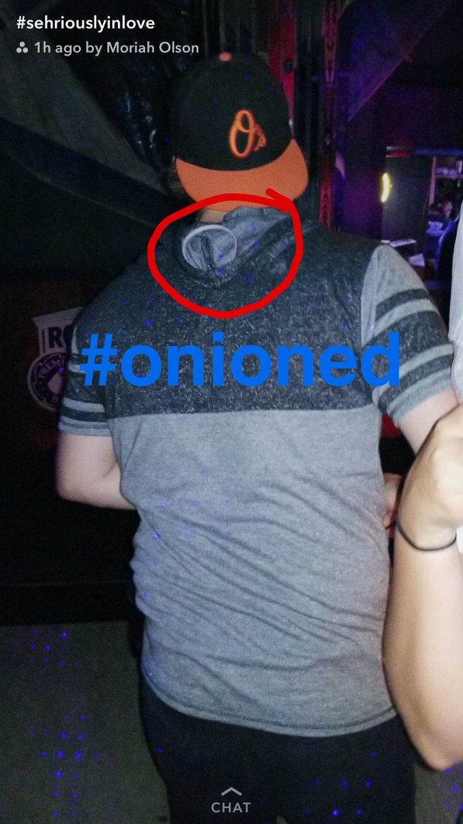 jaiceeulmer's tweet photo. "You girls kinda smell like onions" -random guy at bar. 
😂😂😂 # #onioned  #fouronionslices #onepurse  #sehriouslyinlove https://t.co/Rgfpw9Cjtj