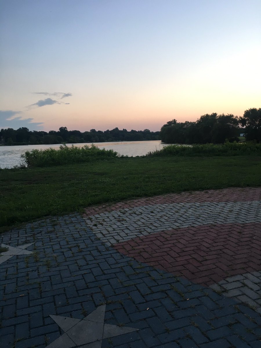 jen_gleason's tweet photo. #merica #pennsauken https://t.co/0b5xFjNEJw