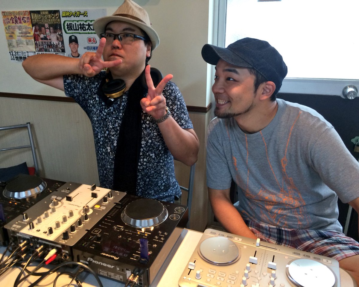 DJTRY_WEST's tweet photo. 設営完了！まもなくスタートします！途中参加、予約なしでも大丈夫です。 #トラウエ https://t.co/PE6X5ZBu0Z