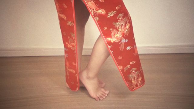 CosLabo_Project's tweet photo. 「次回予告」
#CosLabo の次回の動画は(@kumanouma )くまうまちゃんが画像のチャイナドレスをミニスカートに仕立て直しします!
(@K_Sakuraco )桜子先生のお力を借りて!
動画は8月23日に配信予定です☆
よろしくお願いします☺️ https://t.co/ACmO0MVvS6