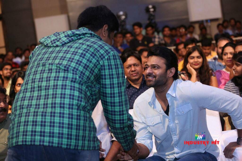 PrabhasLoveall's tweet photo. @vennelakishore Bhayya #AnandoBrahma mve Kevvvuuu keka #HilariousHit Congratulations from #PrabhasFans #Prabhas https://t.co/gQjOh9fiYi