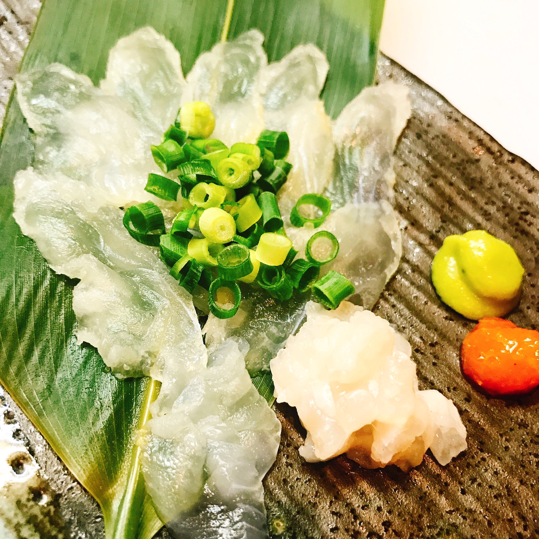 えびちゃ カレイの刺身 カレイの刺身はちょっとレア えんがわも付いてお得感満載ね ポン酢でいただきました カレイ 刺身 えんがわ もみじおろし ポン酢 T Co Xdjwelvu22 Twitter