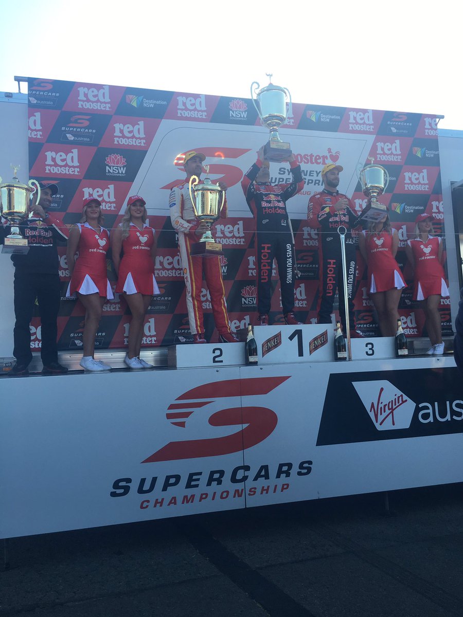 redbullampol's tweet image. 👏🏼 #vasc #RedBullHolden #teamwork