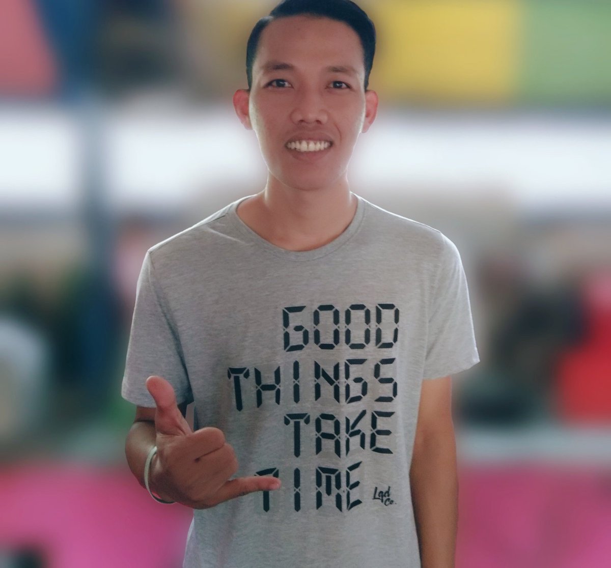 Hidup hanya numpang senyum