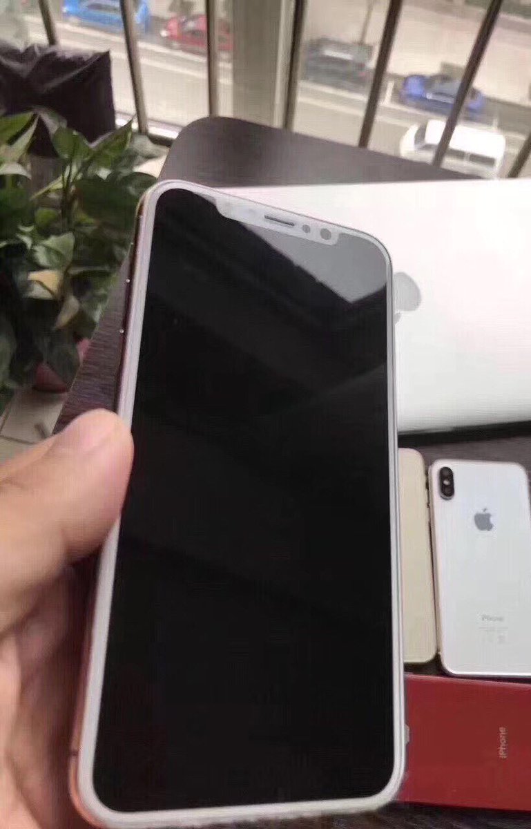 alkryzhanov's tweet photo. Хмм настоящий?!) #iPhone8 https://t.co/CiwRu77tHB