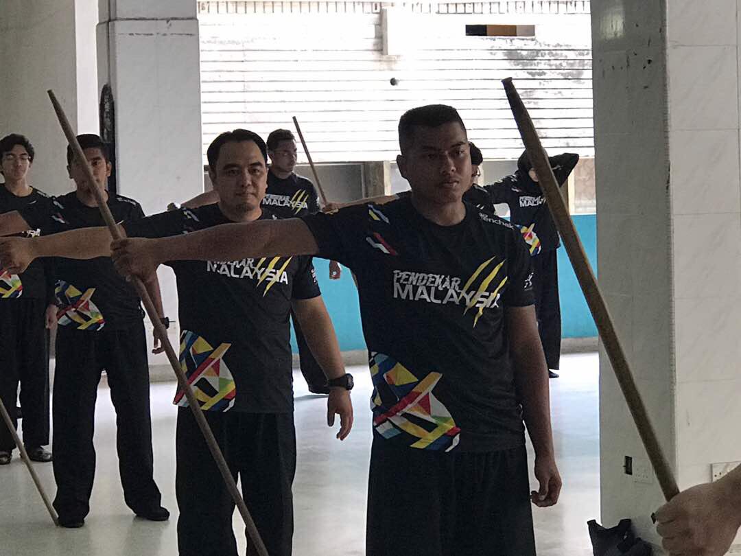 PSSGM_UNITEN's tweet photo. Sebahagian team #pssgmuniten yg mnjayakn persembahan pembukaan sukan sea #KL2017 ...
#uniten
#plku https://t.co/LXyxWaLtVA