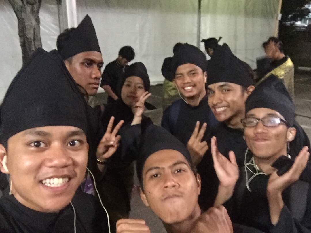 PSSGM_UNITEN's tweet photo. Sebahagian team #pssgmuniten yg mnjayakn persembahan pembukaan sukan sea #KL2017 ...
#uniten
#plku https://t.co/LXyxWaLtVA