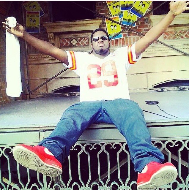 Jah_ShoeAfool's tweet photo. Free Big Bro #FreeSwolay @KINGSWOLE https://t.co/l8fXeSojhp